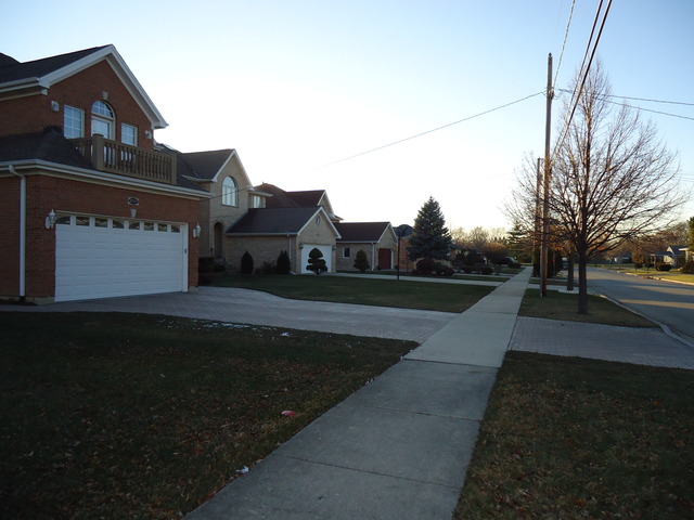 8713 West Sunset Road Niles, IL 60714 - Photo 4 of 8