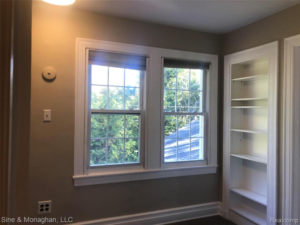 36 Colonial Road Grosse Pointe Shores, MI 48236 - Photo 33 of 60