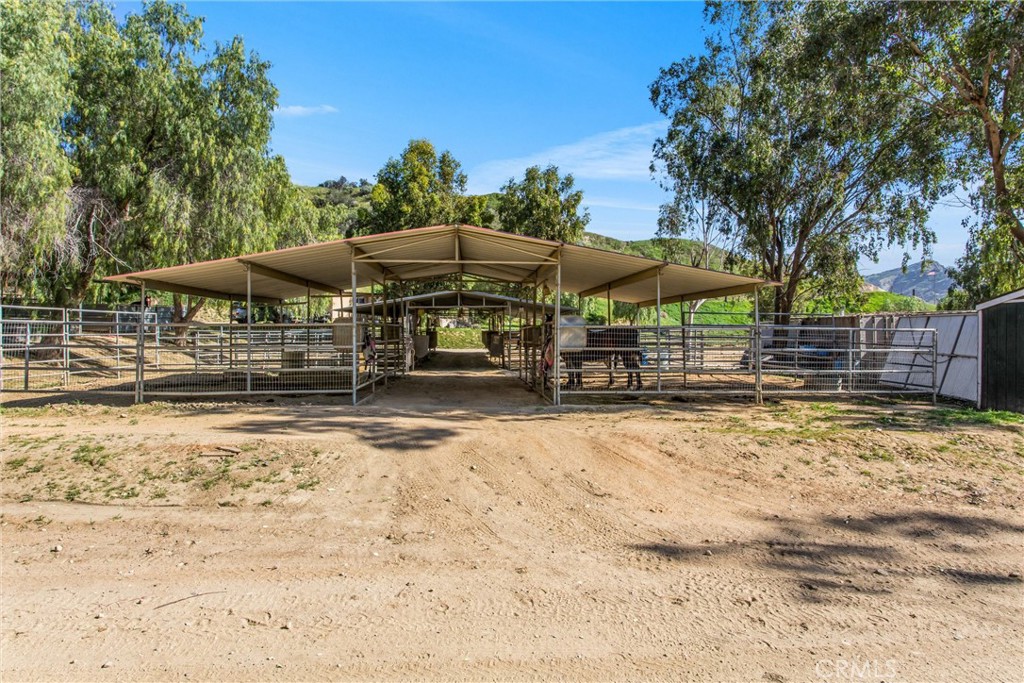 30260 San Timoteo Canyon Road Redlands, CA 92373 - Photo 53 of 66 Horse stalls