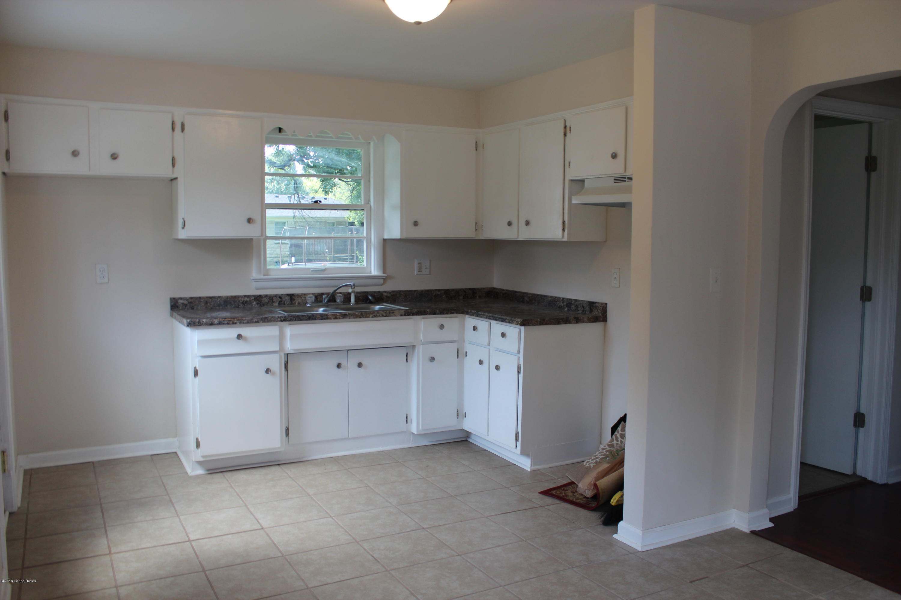 3104 Wayne Road Louisville, KY 40216 - Photo 7 of 32 awayne1