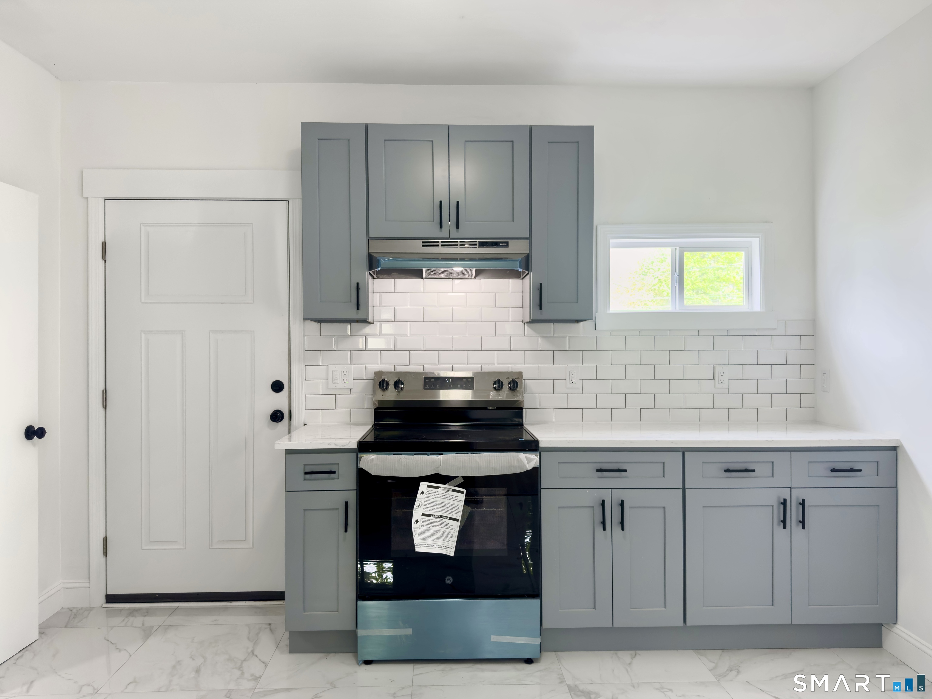 16 Winthrop Street Meriden, CT 06451 - Photo 5 of 36