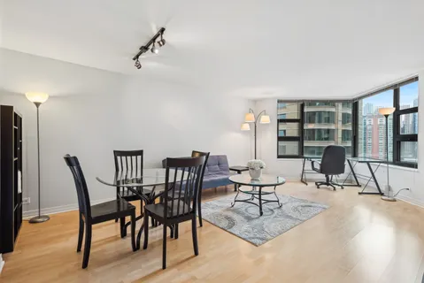 $280,000 | 401 East Ontario Street, Unit 1604, Chicago, IL 60611