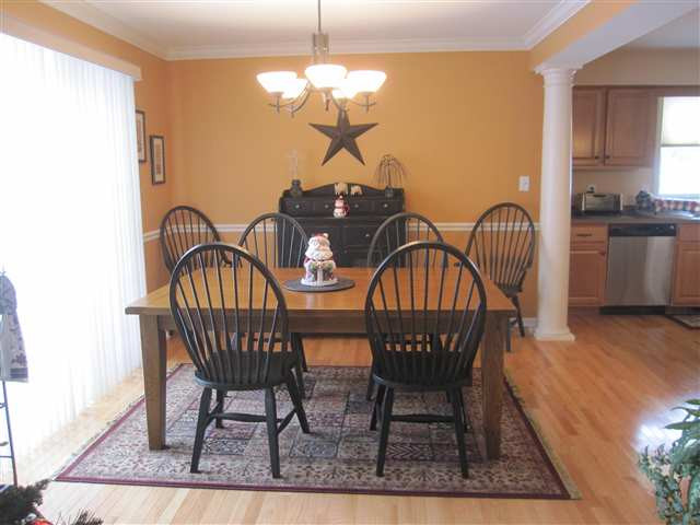 76 Ridgewood Drive Halfmoon, NY 12118 - Photo 4 of 10 Photo 4
