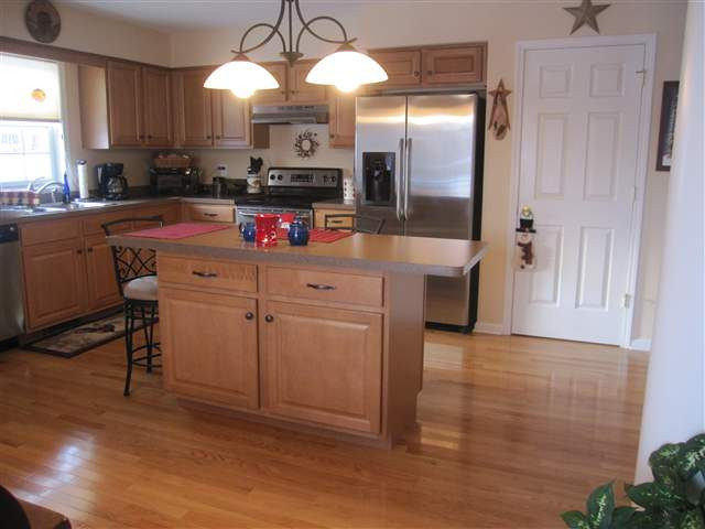76 Ridgewood Drive Halfmoon, NY 12118 - Photo 5 of 10 Photo 5