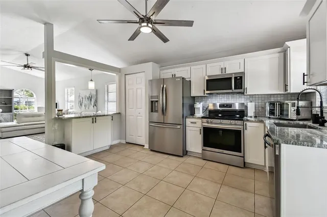 $3,500 | 1763 Montana Avenue Northeast, St. Petersburg, FL 33703