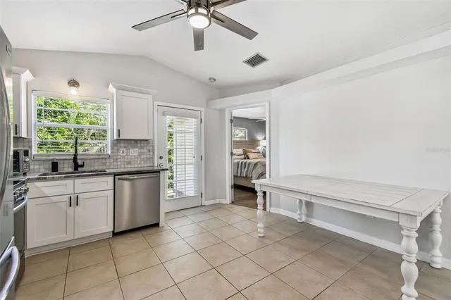 $3,500 | 1763 Montana Avenue Northeast, St. Petersburg, FL 33703