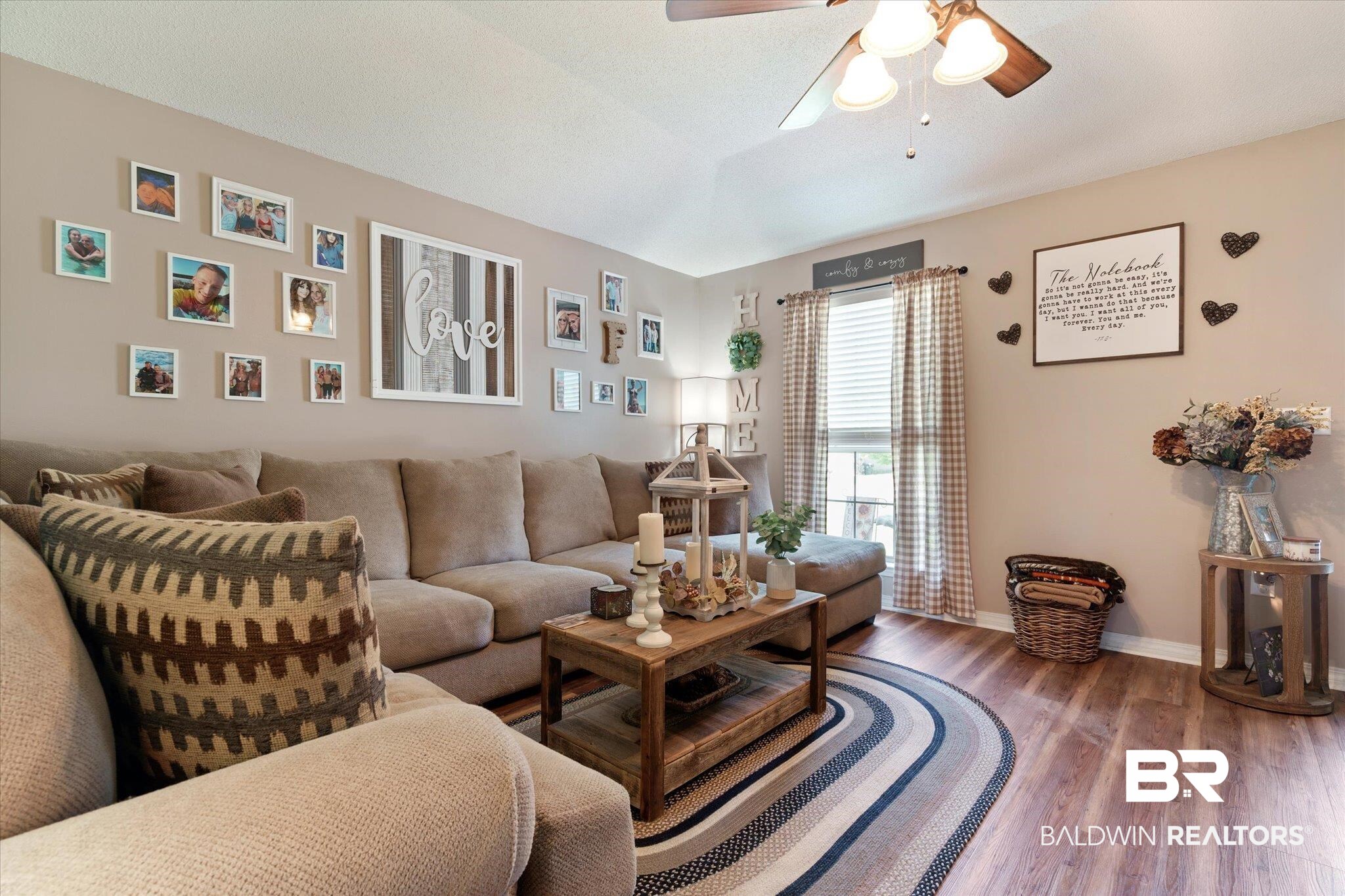 18672 Outlook Drive Loxley, AL 36551 - Photo 5 of 20 Living Room