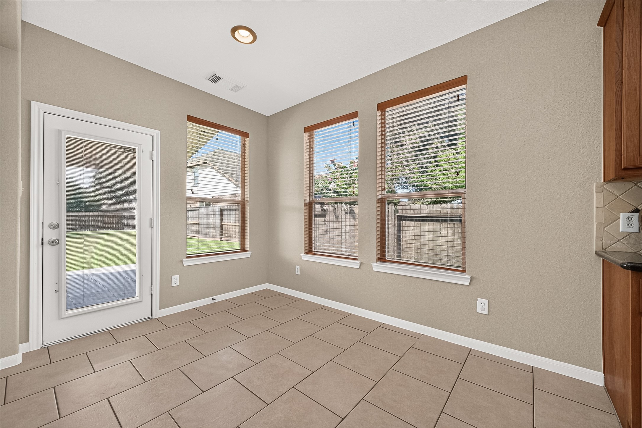 4326 Country Oaks Court Spring, TX 77388 - Photo 19 of 47