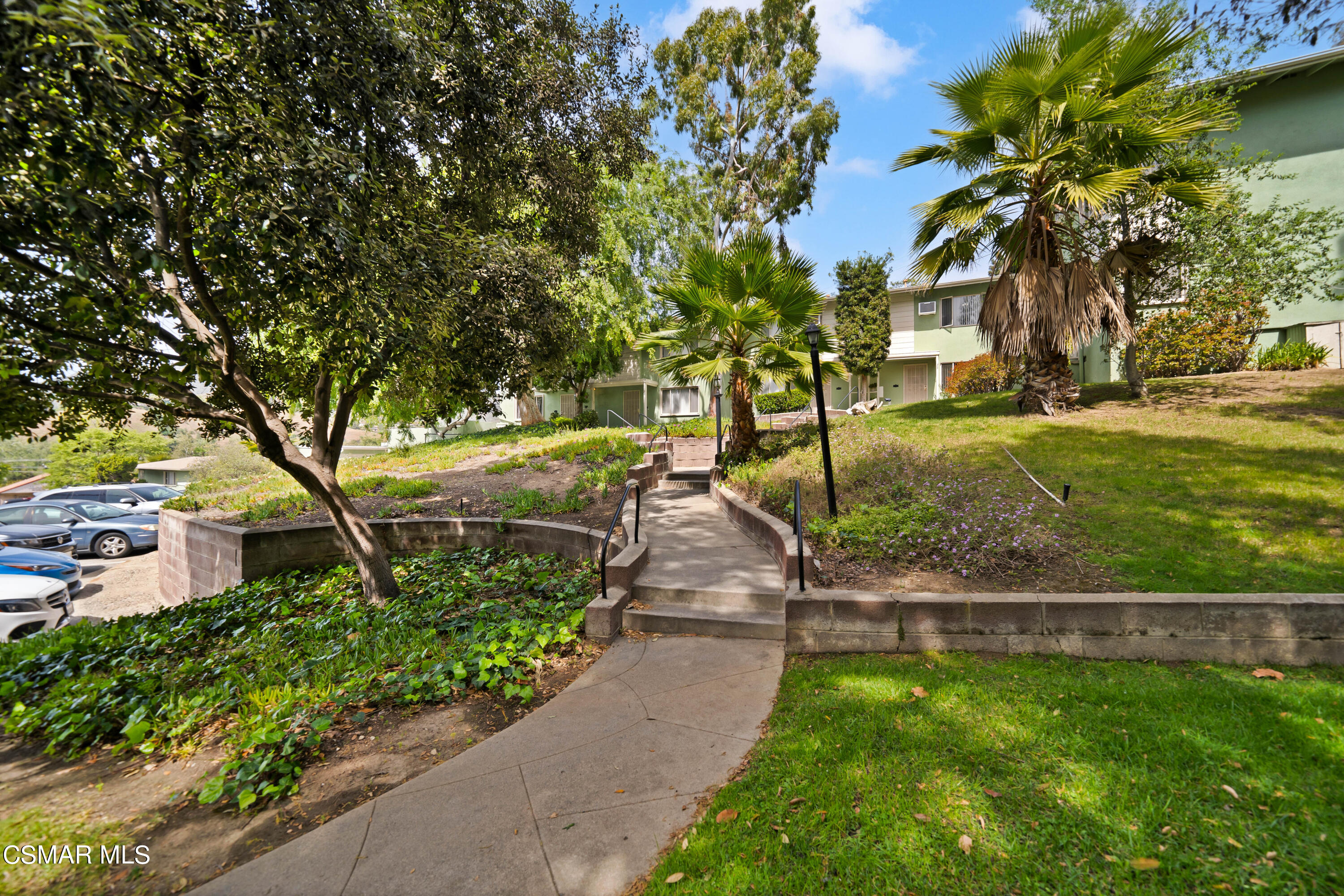 1550 North Verdugo Road Glendale, CA 91208 - Photo 27 of 61 a view of a yard with plants and trees
