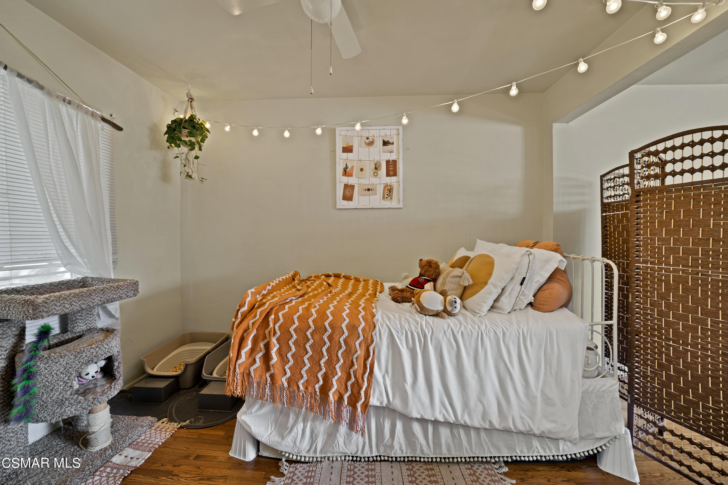1550 North Verdugo Road Glendale, CA 91208 - Photo 42 of 61 a bedroom with a bed and a chandelier