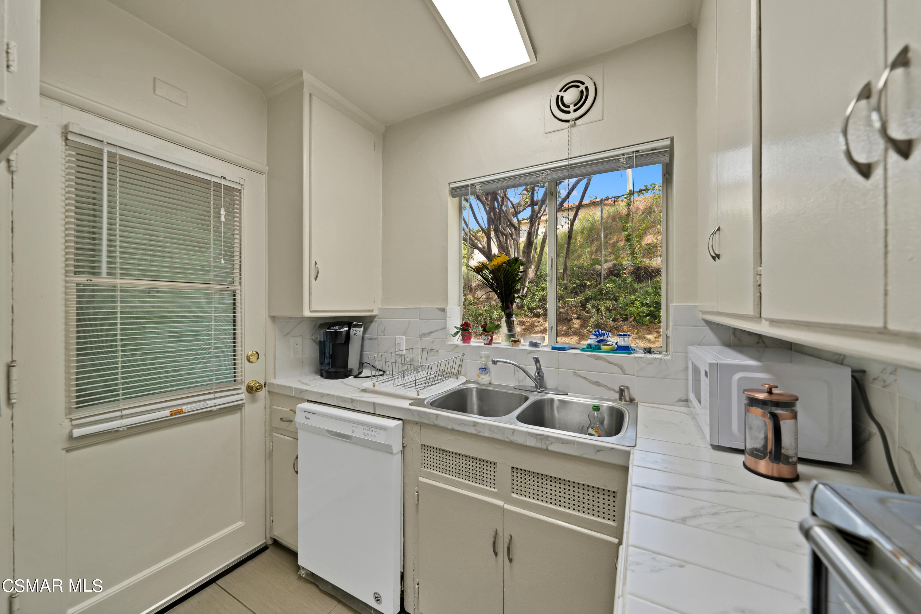 1550 North Verdugo Road Glendale, CA 91208 - Photo 43 of 61 Still-50