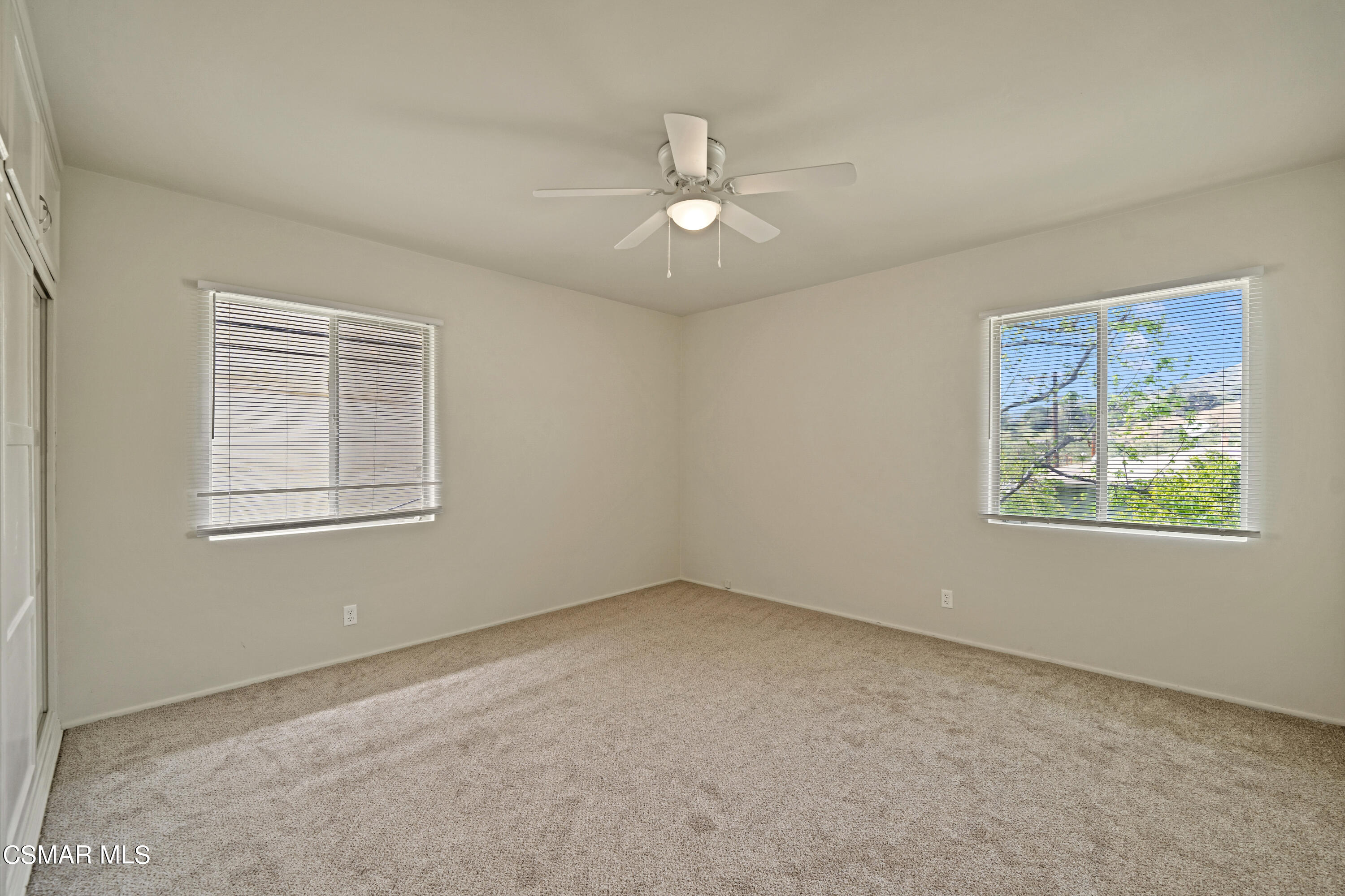 1550 North Verdugo Road Glendale, CA 91208 - Photo 58 of 61 a view of an empty room with a window