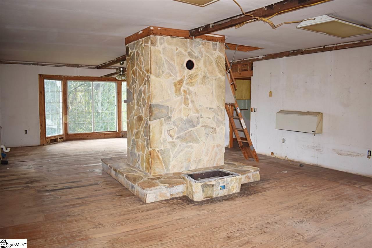 130 Top Ridge Street Spartanburg, SC 29307 - Photo 8 of 25 Gallery Image 8