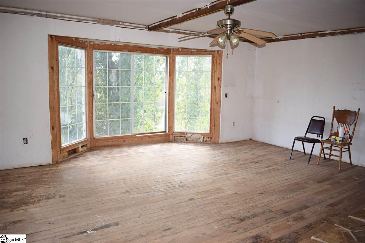 130 Top Ridge Street Spartanburg, SC 29307 - Photo 9 of 25 Gallery Image 9