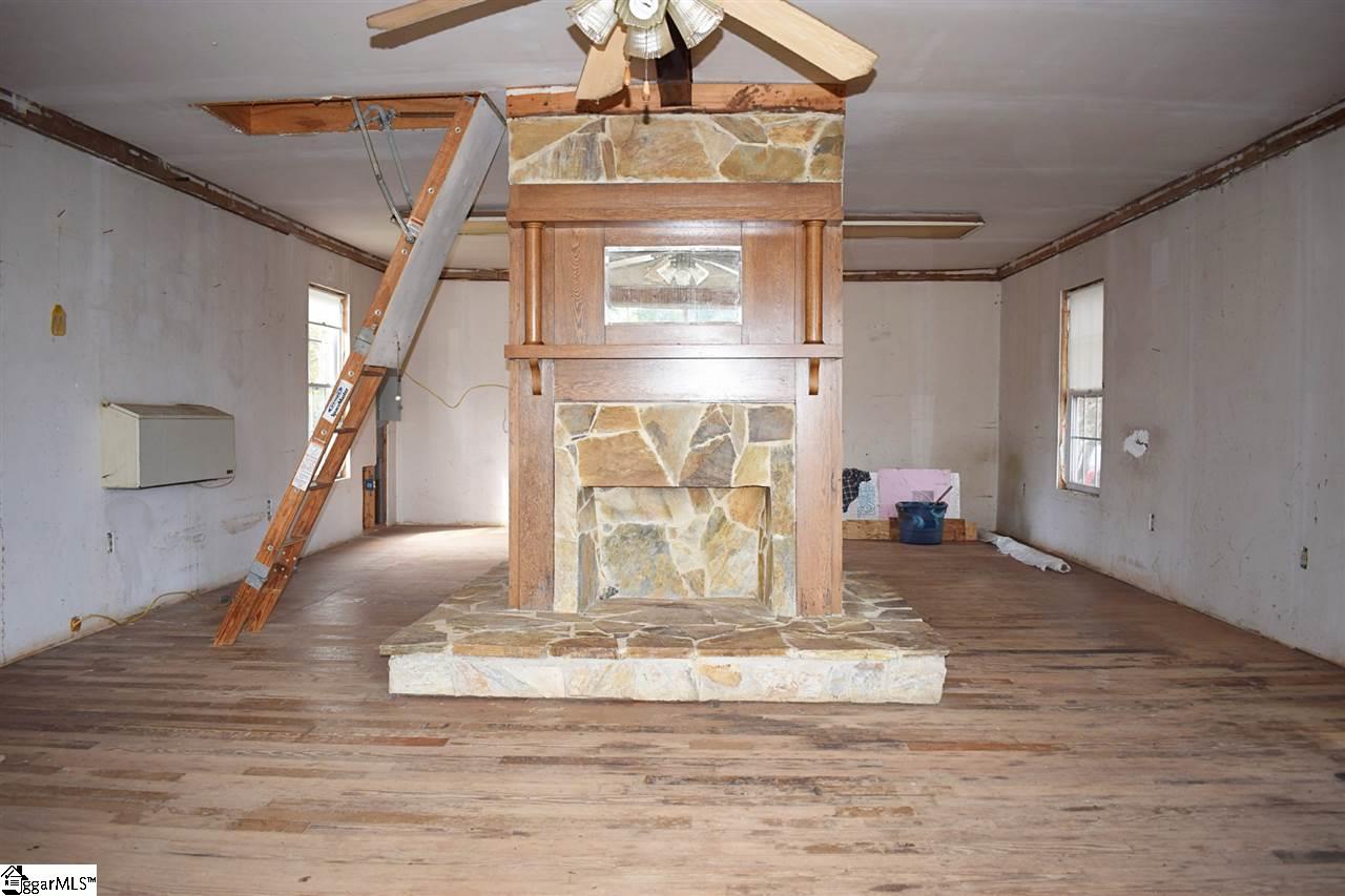 130 Top Ridge Street Spartanburg, SC 29307 - Photo 10 of 25 Gallery Image 10