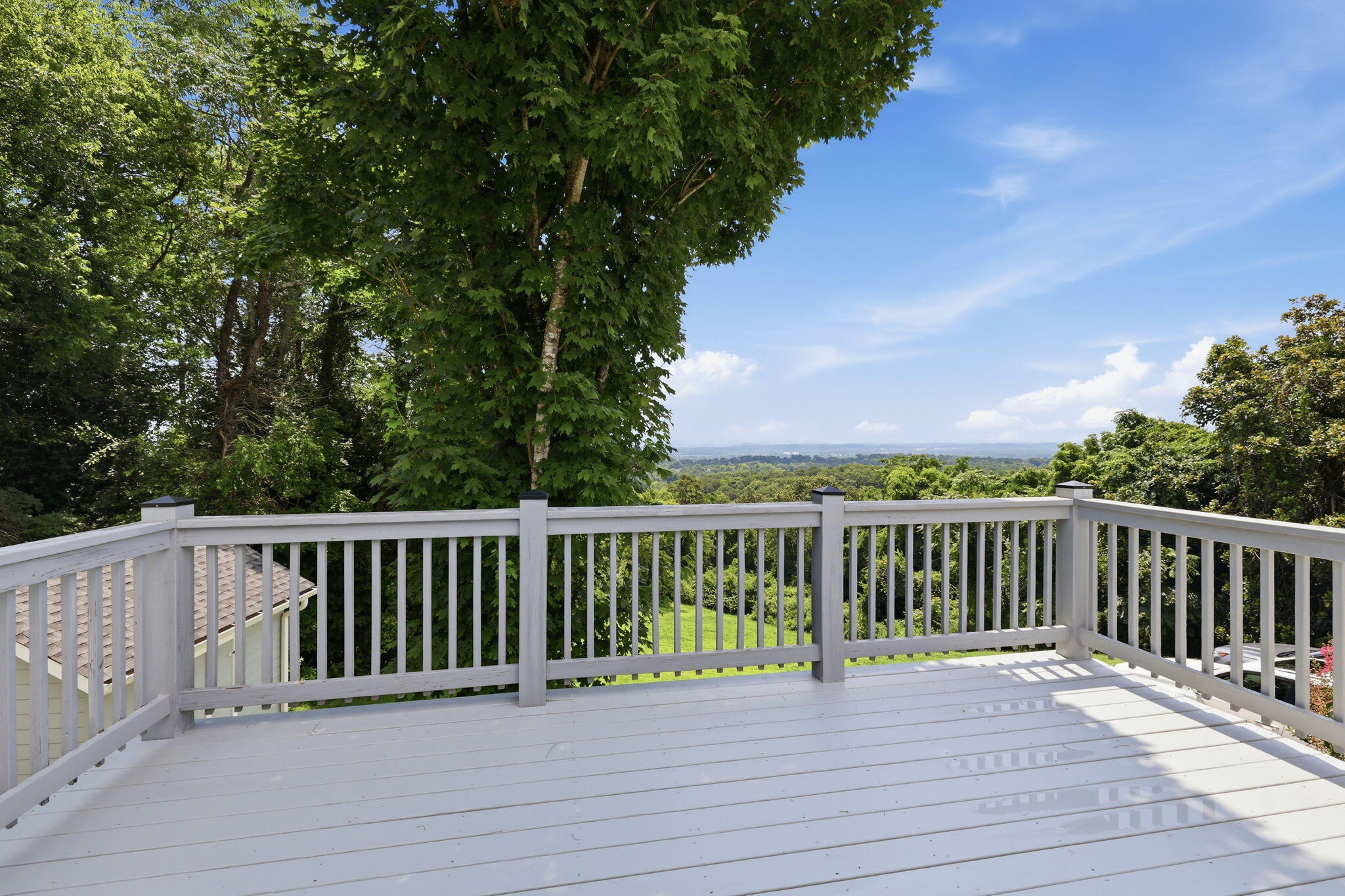 174 North Crest Road Chattanooga, TN 37404 - Photo 45 of 50 Garage Apartment Deck