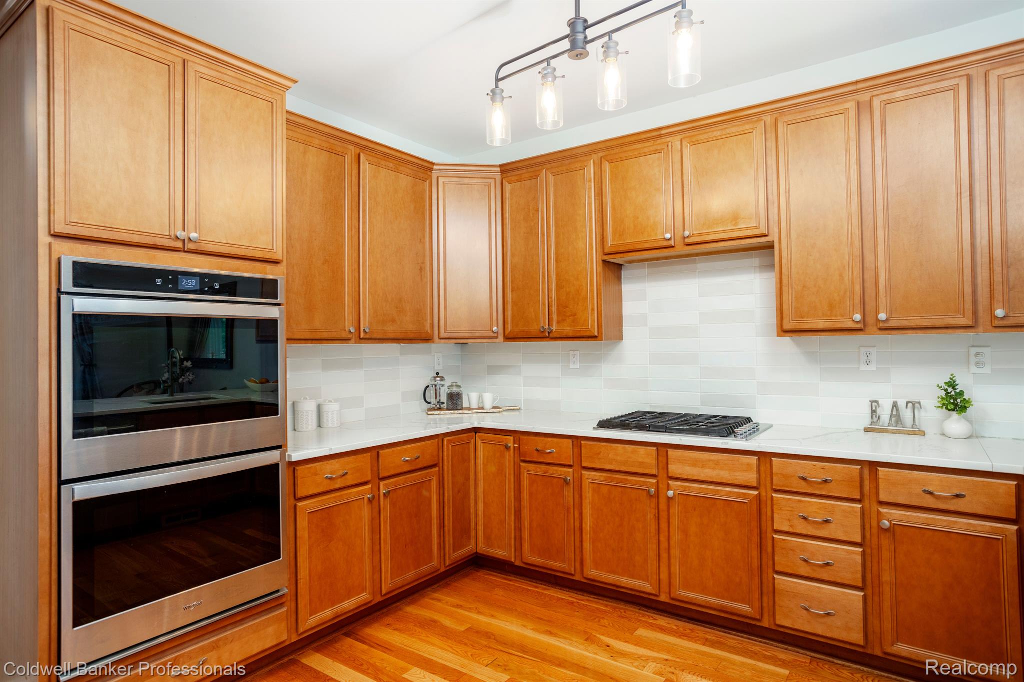 24876 Reeds Pointe Drive Novi, MI 48374 - Photo 14 of 40 Kitchen