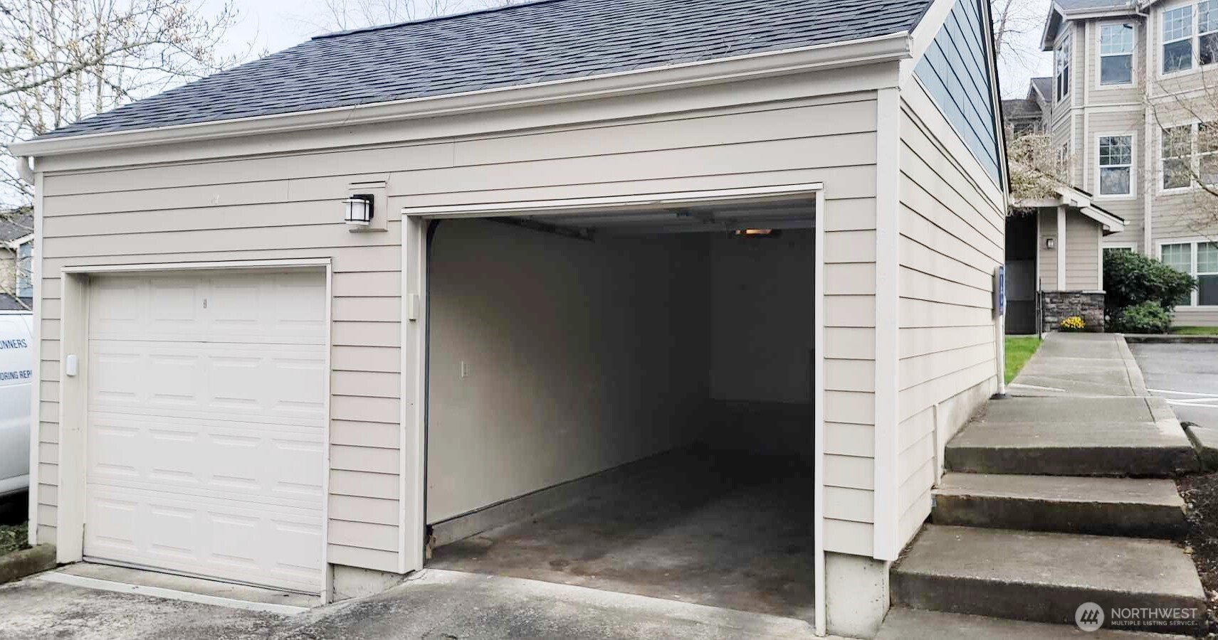 4321 Issaquah-Pine Lake Road Southeast, Unit 408 Sammamish, WA 98075 - Photo 30 of 33 a view of a entryway front of house