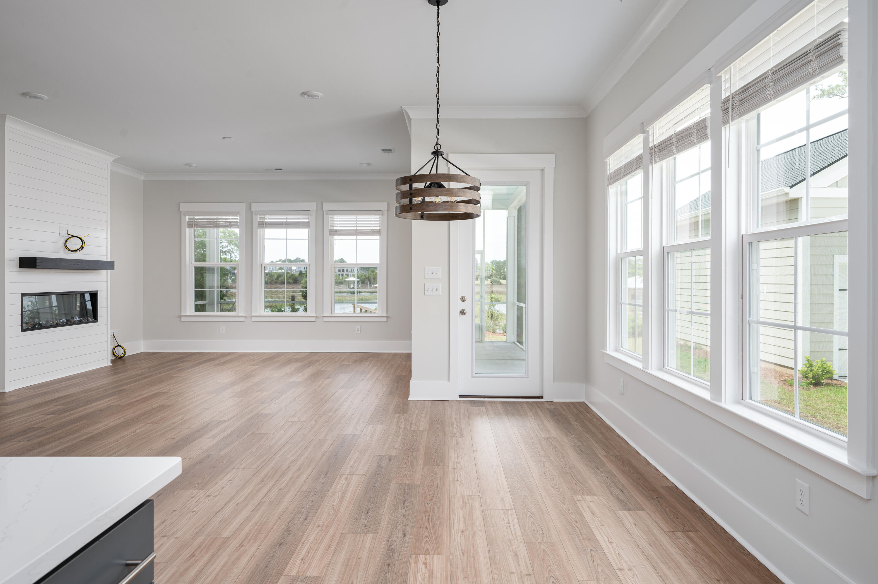 1411 Dahlia Rd Mount Mount Pleasant, SC 29464 - Photo 10 of 20 Eating Area(1)