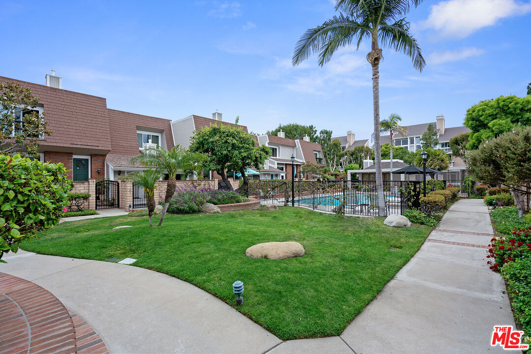 13072 Maxella Avenue, Unit 1 Marina del Rey, CA 90292 - Photo 14 of 17