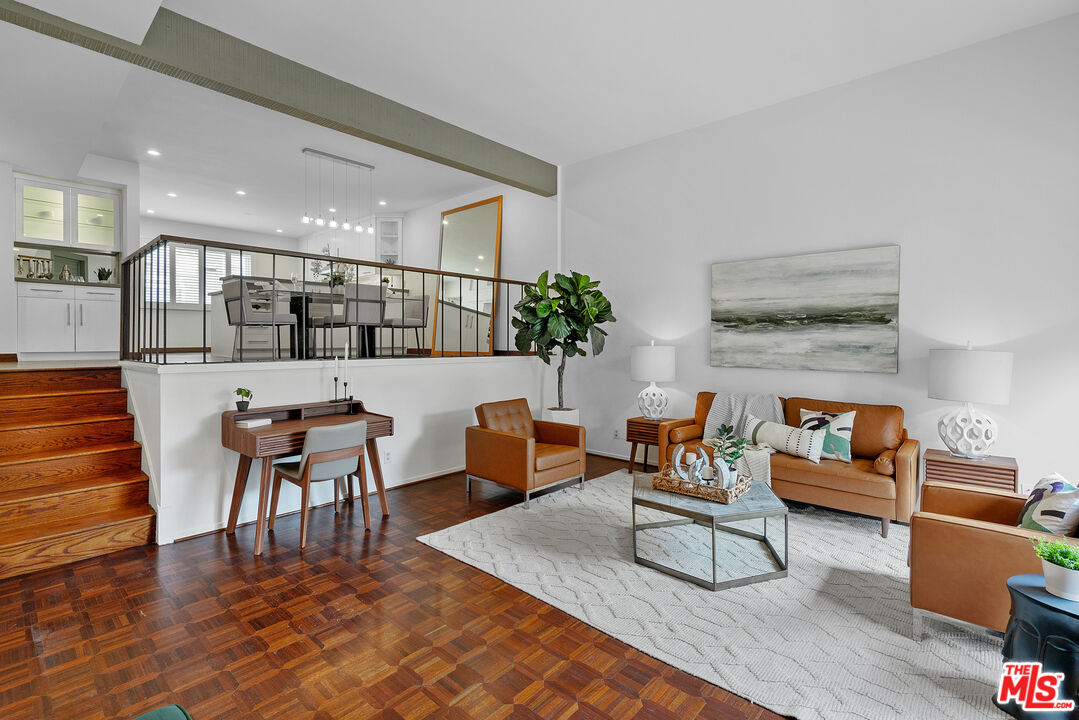 13072 Maxella Avenue, Unit 1 Marina del Rey, CA 90292 - Photo 3 of 17