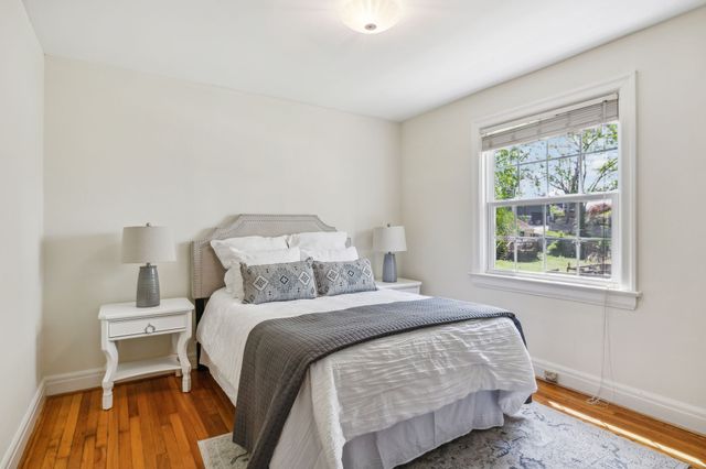 a view of a livingroom with furniture window and outside view
