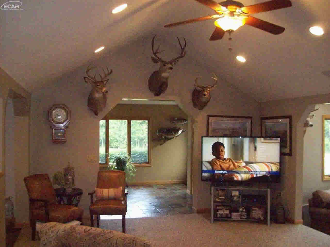 8033 Hogan Road Fenton, MI 48430 - Photo 17 of 34