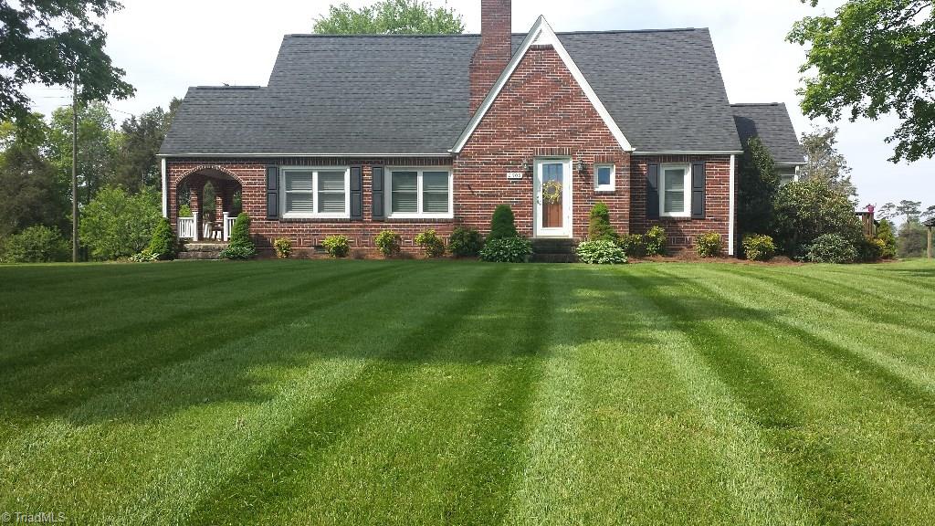 2808 Siloam Road Mount Airy, NC 27030 - Photo 1 of 29 Gallery Image 1
