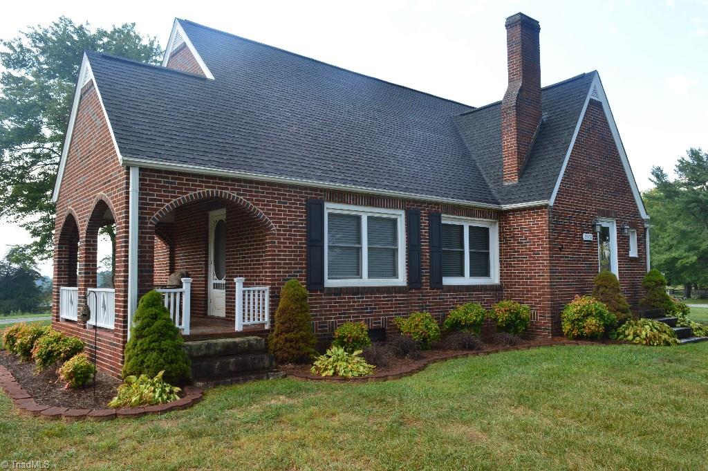 2808 Siloam Road Mount Airy, NC 27030 - Photo 2 of 29 Gallery Image 2