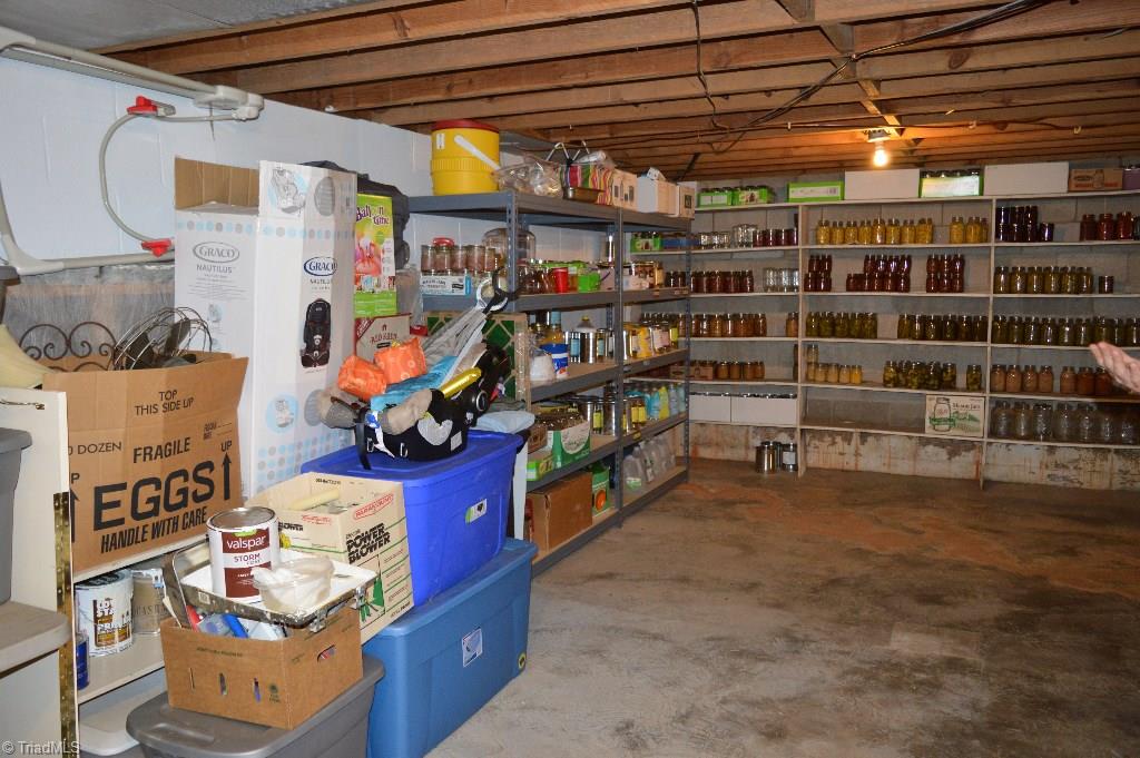 2808 Siloam Road Mount Airy, NC 27030 - Photo 23 of 29 Gallery Image 23