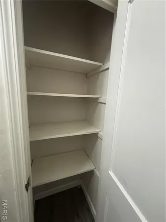 $825 | 4025 Hydraulic Avenue, Unit A, St. Louis, MO 63116