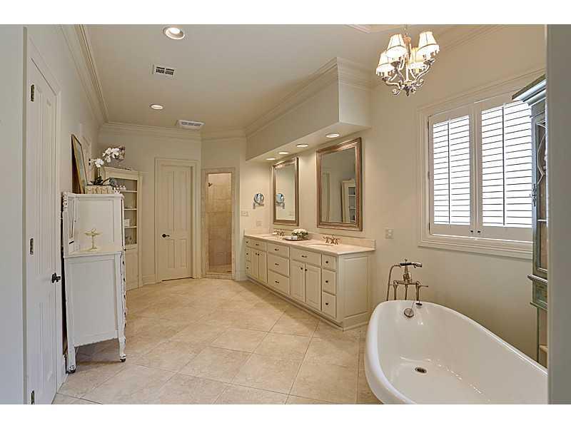 124 West Ruelle Drive Mandeville, LA 70471 - Photo 15 of 24 Gallery Image 15