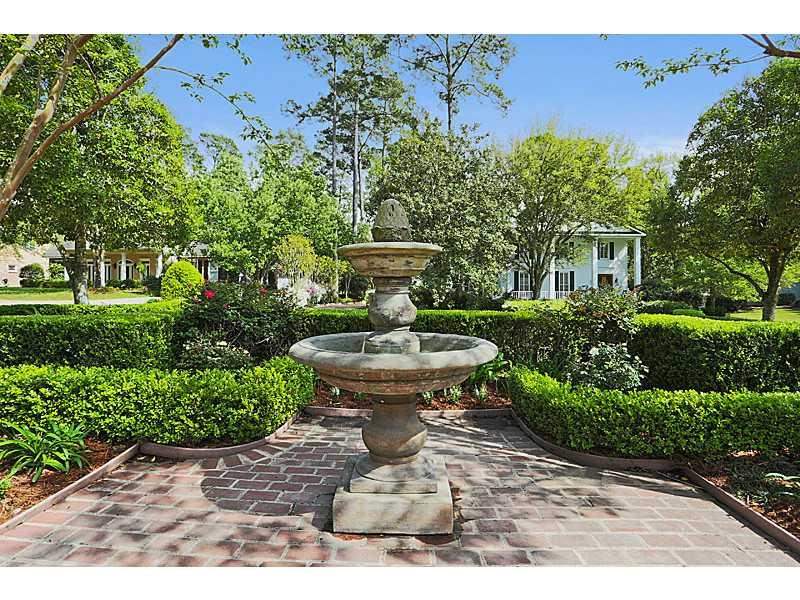 124 West Ruelle Drive Mandeville, LA 70471 - Photo 3 of 24 Gallery Image 3