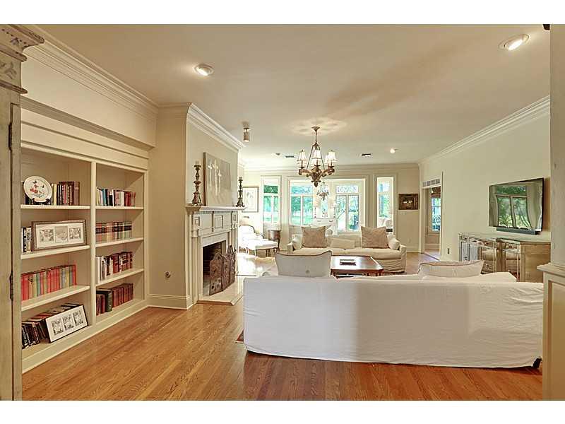 124 West Ruelle Drive Mandeville, LA 70471 - Photo 9 of 24 Gallery Image 9