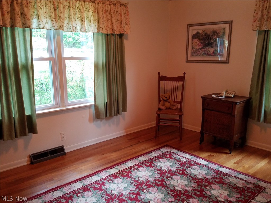 14106 Aquilla Road Burton, OH 44021 - Photo 6 of 11 Gallery Image 6