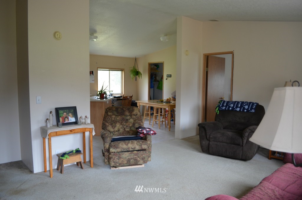 3827 Delphi Road Southwest Olympia, WA 98512 - Photo 5 of 11 Gallery Image 5