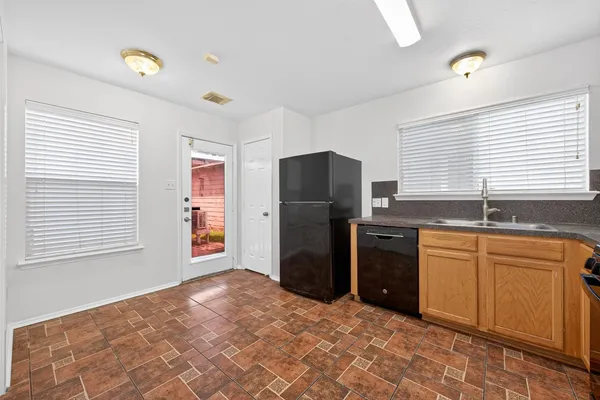 $2,000 | 1229 Verde Trails Drive, Houston, TX 77073