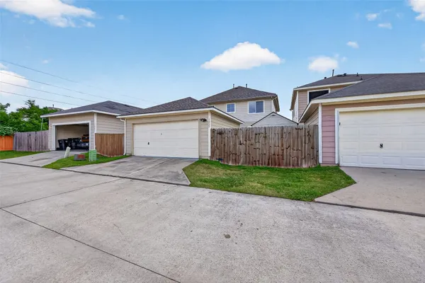 $2,000 | 1229 Verde Trails Drive, Houston, TX 77073