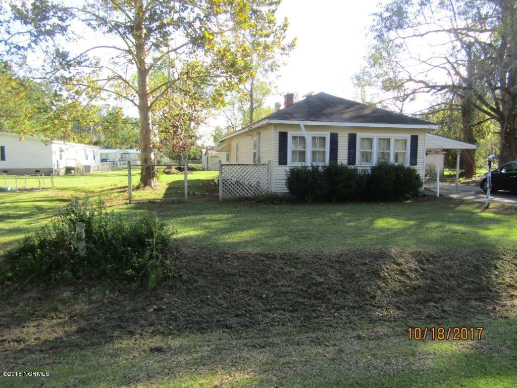 1318 Roberts Road Grantsboro, NC 28529 - Photo 2 of 6 Fornes home 1