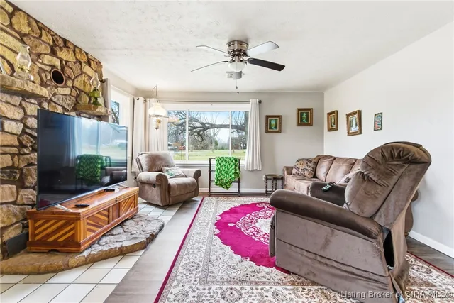 $194,900 | 2840 County Road 600 East, Scottsburg, IN 47170