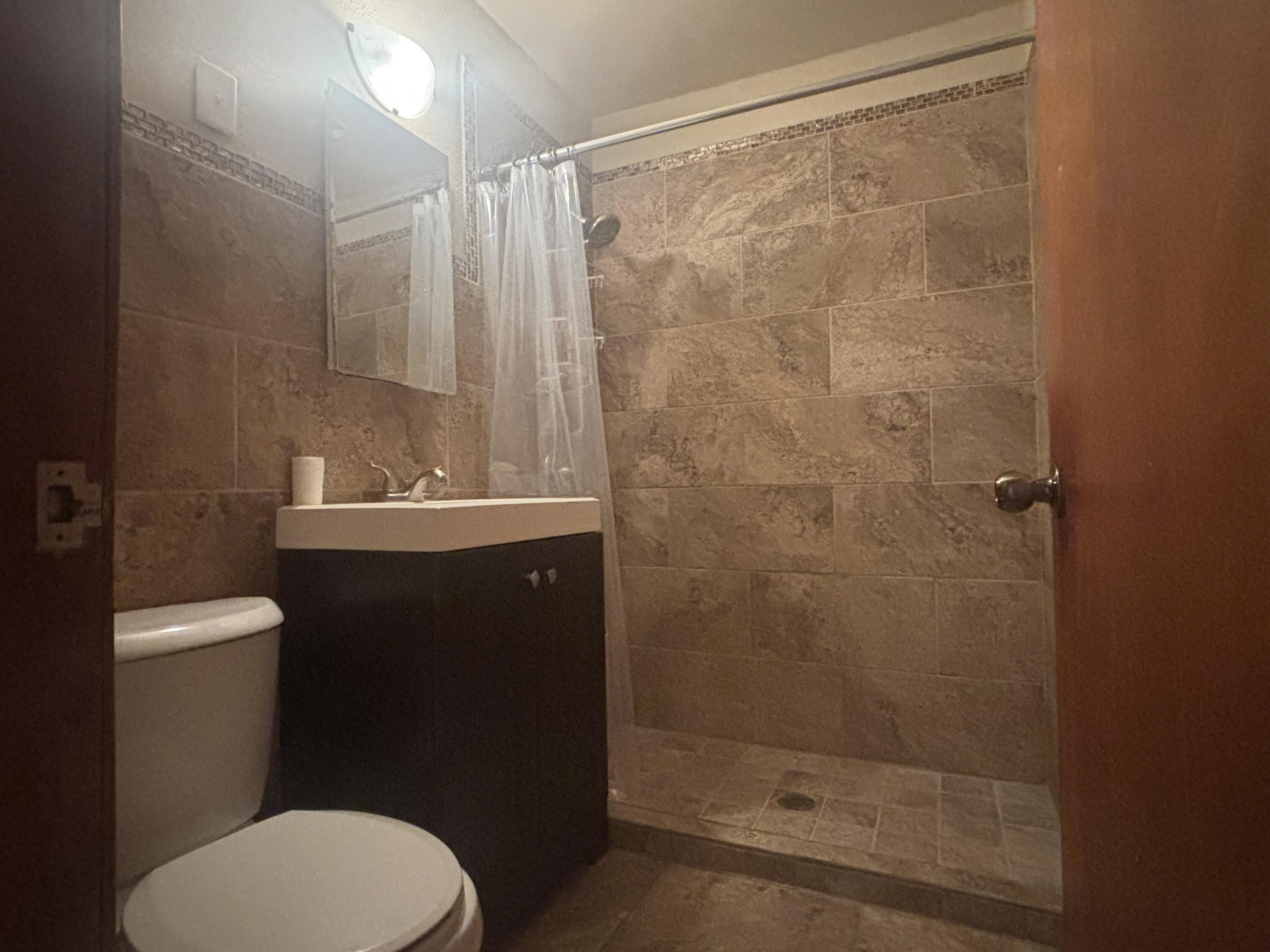 2900 Drexel Avenue Racine, WI 53403 - Photo 5 of 16 IMG_MainBath