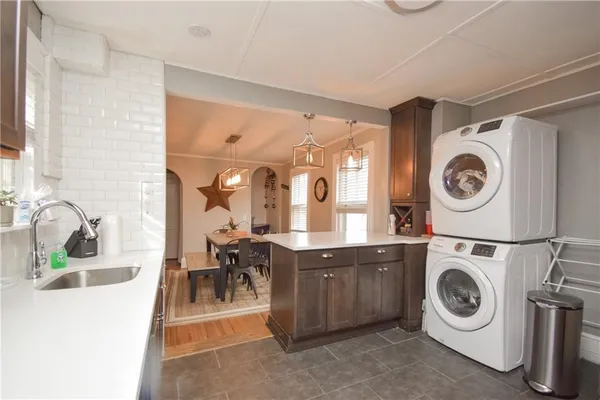 $8,000 | 16 Vaughan Avenue, Unit 2, Newport, RI 02840