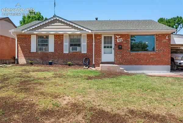 $265,500 | 69 Hanson Lane, Pueblo, CO 81001