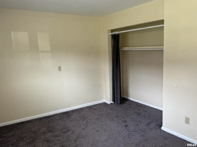 an empty room