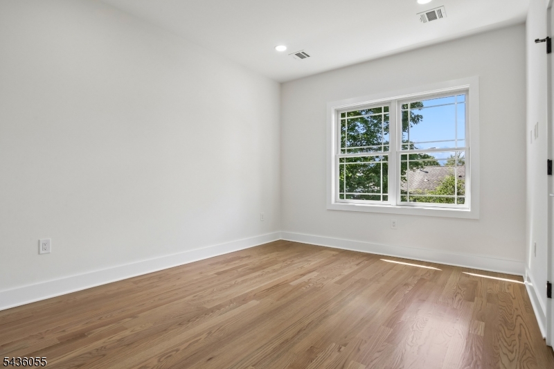 318 Halsey Road Parsippany, NJ 07054 - Photo 26 of 39