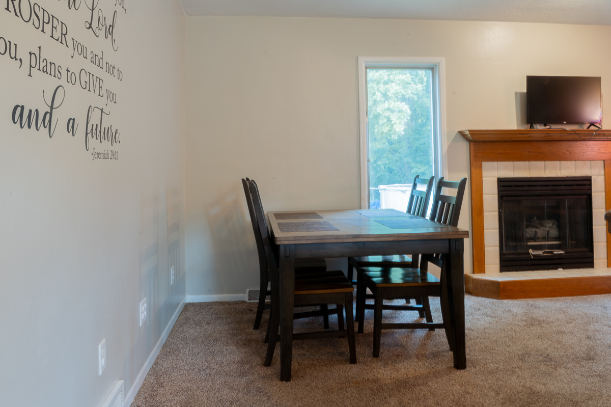 810 42nd Street Moline, IL 61265 - Photo 12 of 32