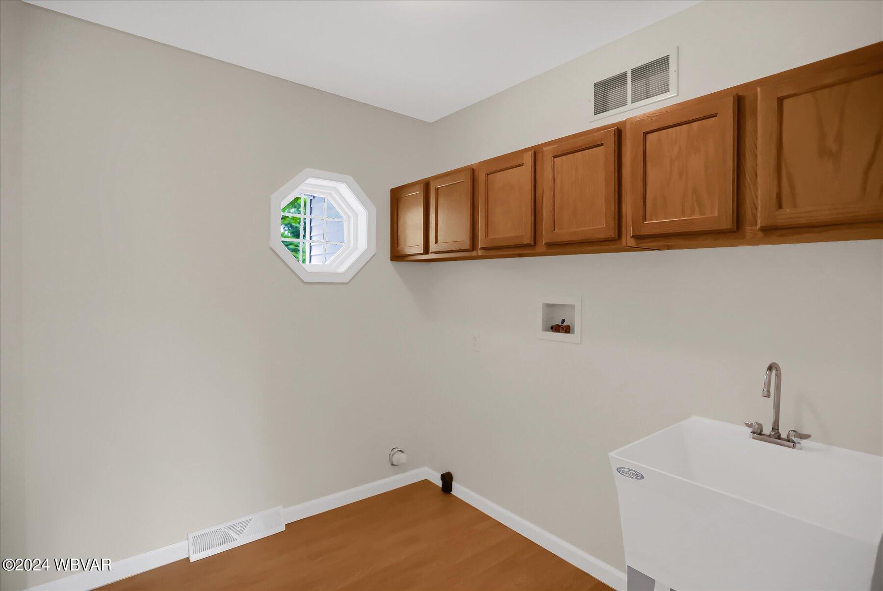 2414 Reed Street Williamsport, PA 17701 - Photo 15 of 49 Laundry
