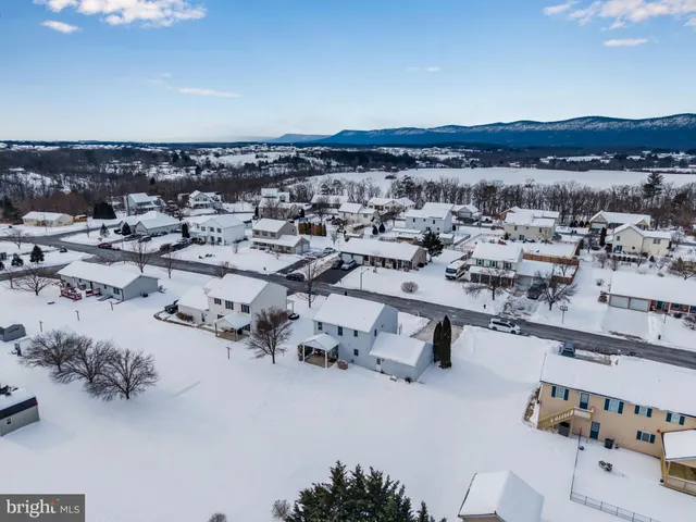 $369,900 | 31 Longstreet Drive, Carlisle, PA 17013