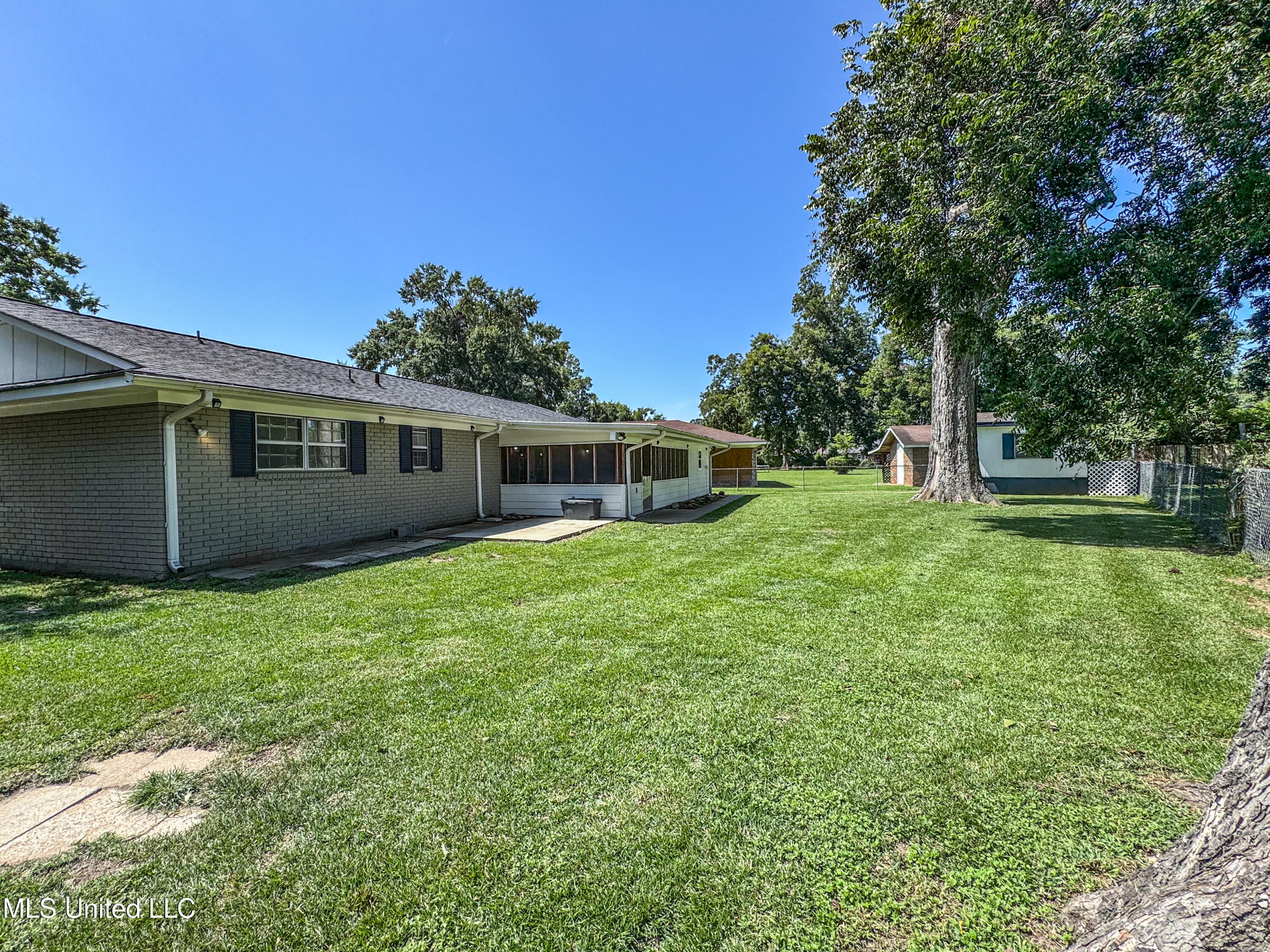 35 Pecan Way Natchez, MS 39120 - Photo 34 of 37 IMG_5078