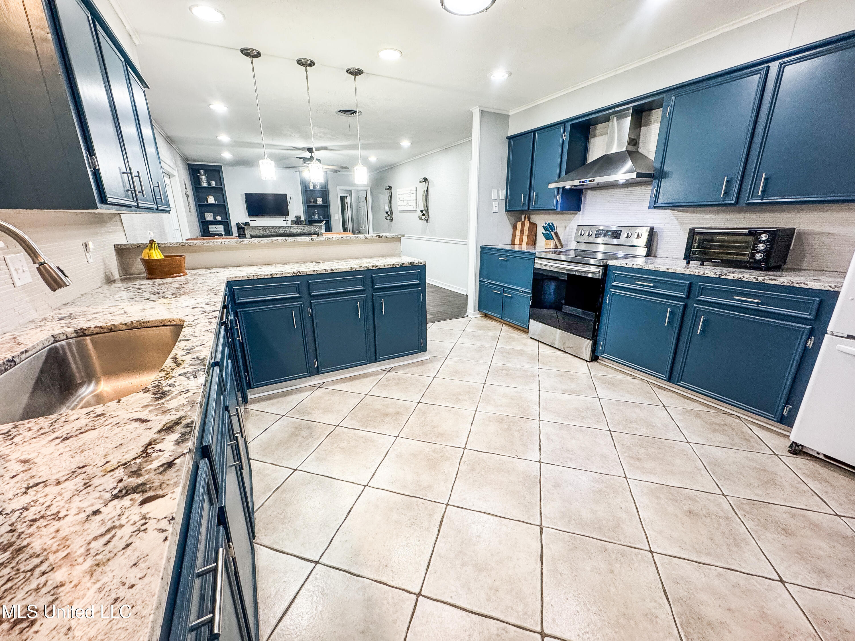 35 Pecan Way Natchez, MS 39120 - Photo 9 of 37 IMG_5024